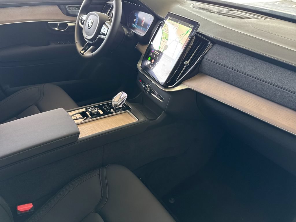 New 2026 Volvo XC90 T8 Plus AWD/4WD image 16