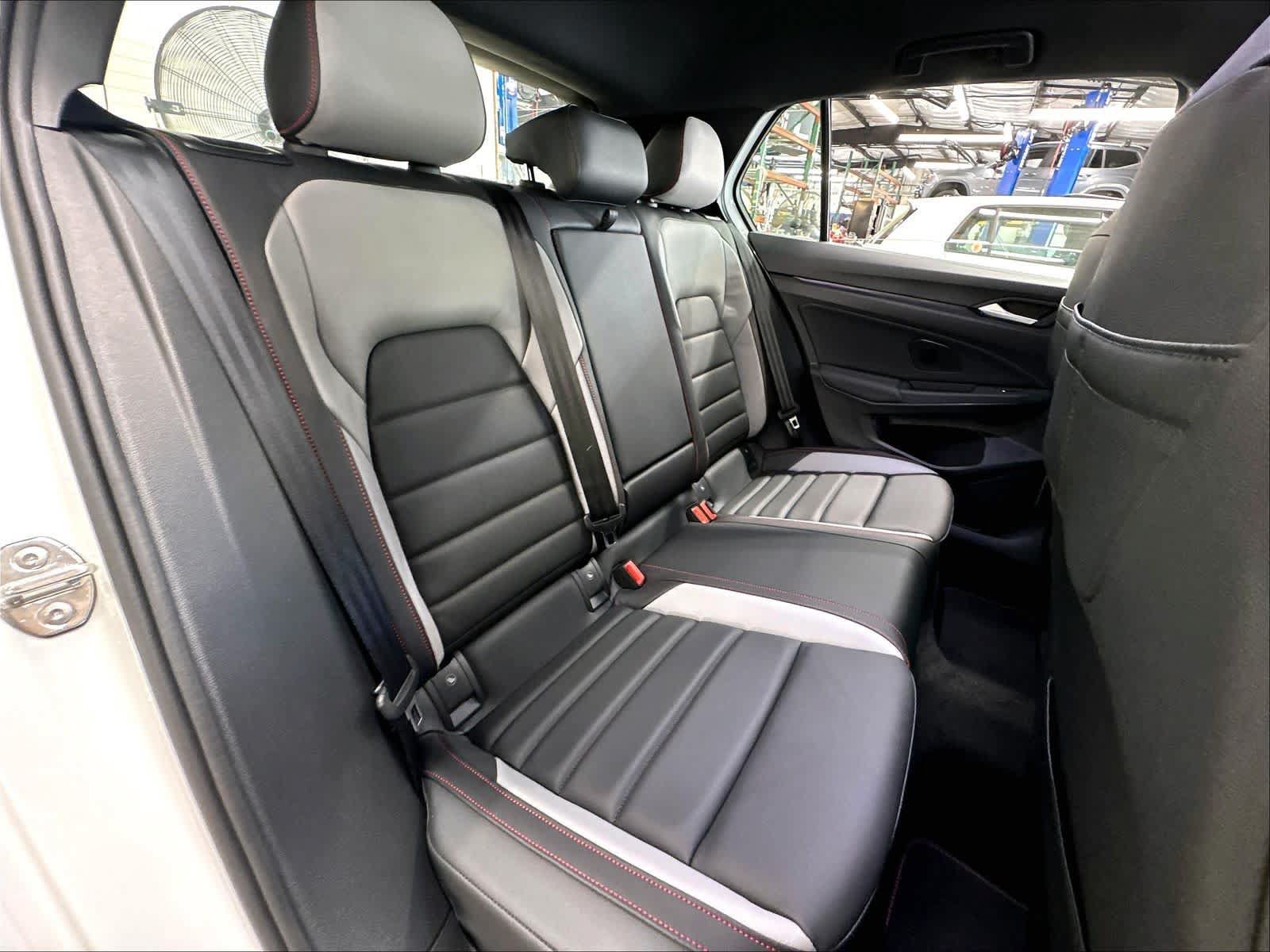 New 2026 Volkswagen GTI SE FWD image 10