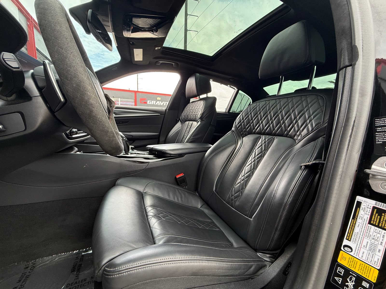 Used 2021 BMW M550i xDrive w/ Executive Package AWD/4WD image 18