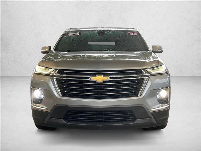 Used 2023 Chevrolet Traverse LT FWD image 3