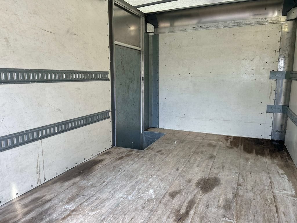 Used 2016 Chevrolet Express 3500 RWD image 16