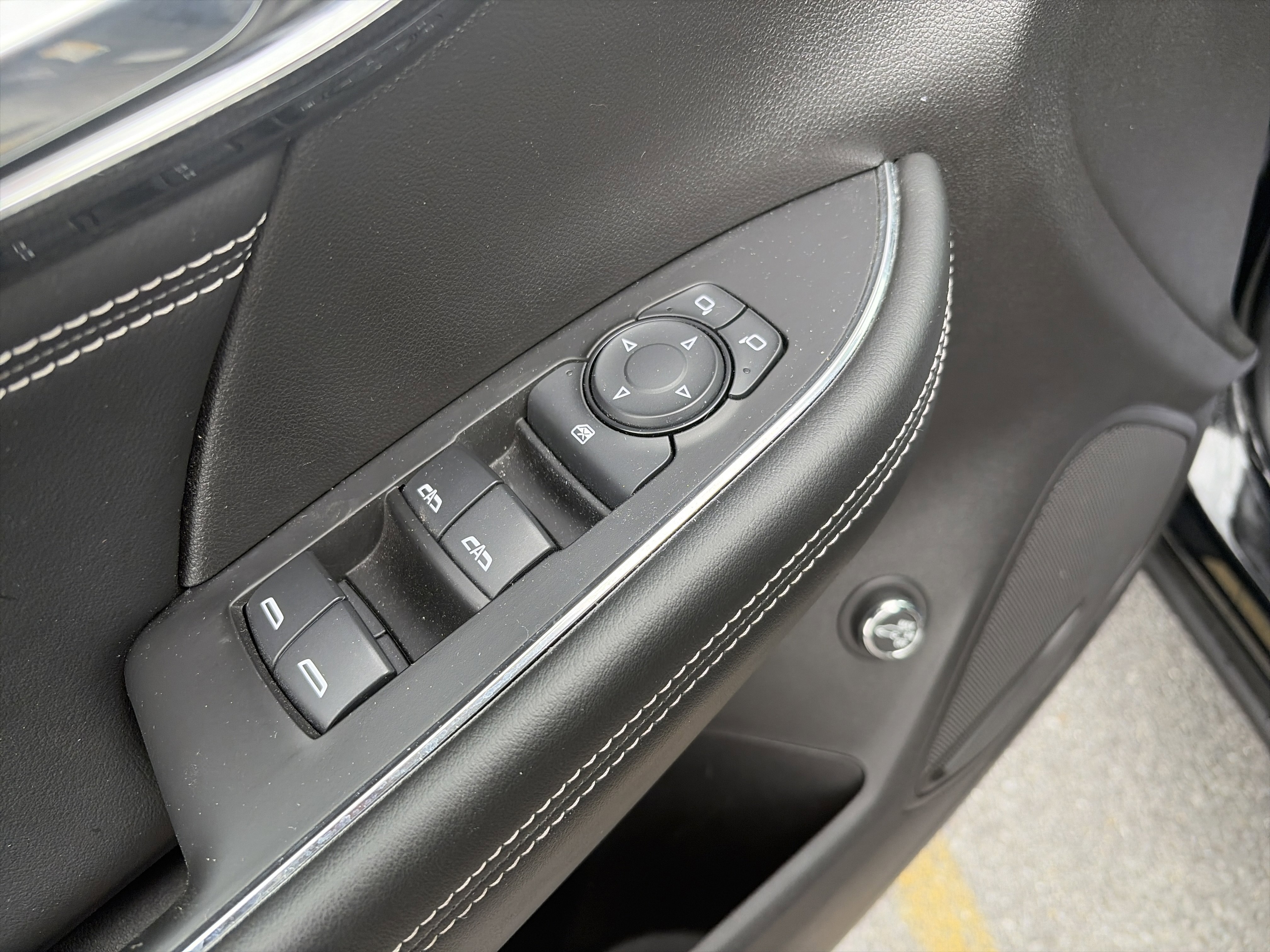 Used 2023 Buick Envision Preferred AWD/4WD image 16