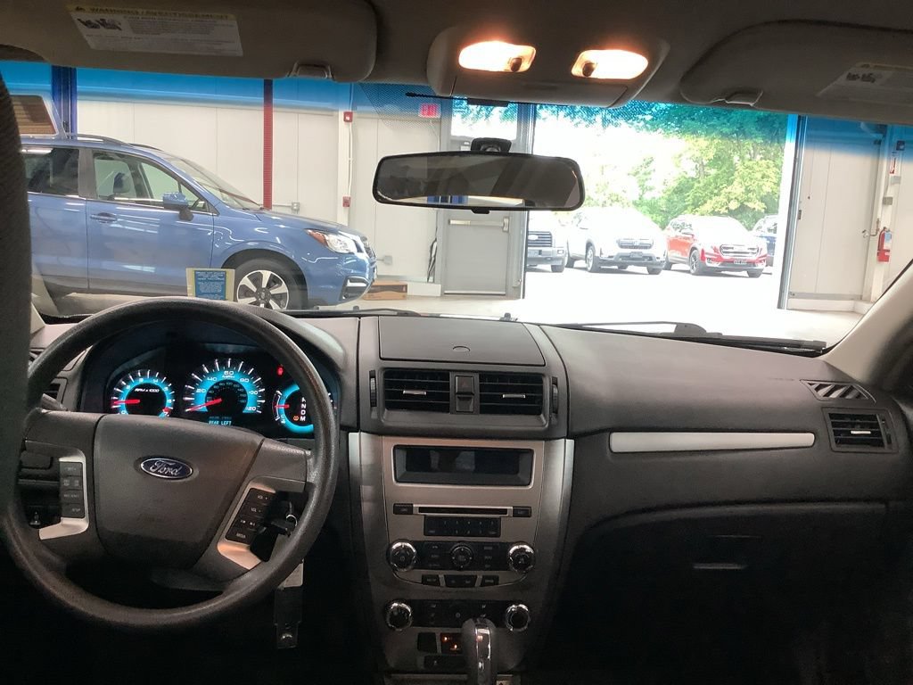 Used 2010 Ford Fusion SE FWD image 6