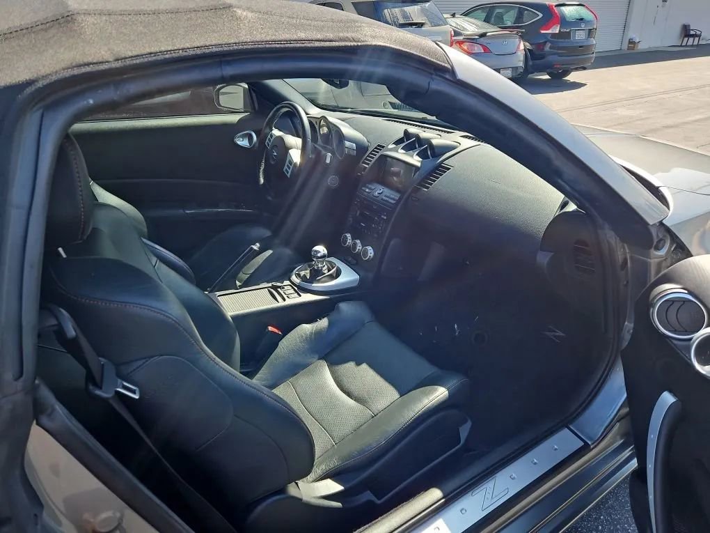 Used 2006 Nissan 350Z Grand Touring image 10