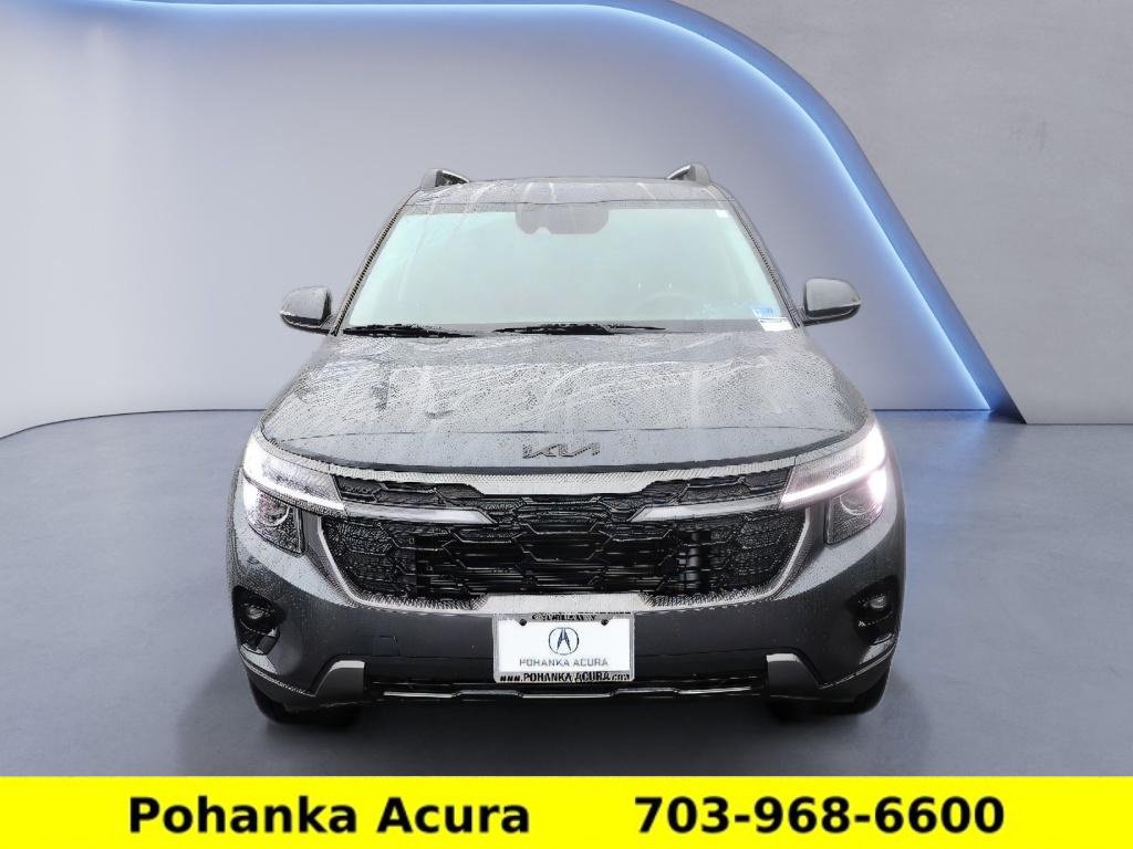 Used 2025 Kia Seltos X-Line AWD/4WD image 2