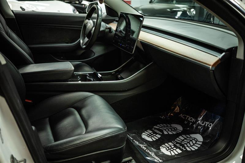 Used 2018 Tesla Model 3 Long Range image 13