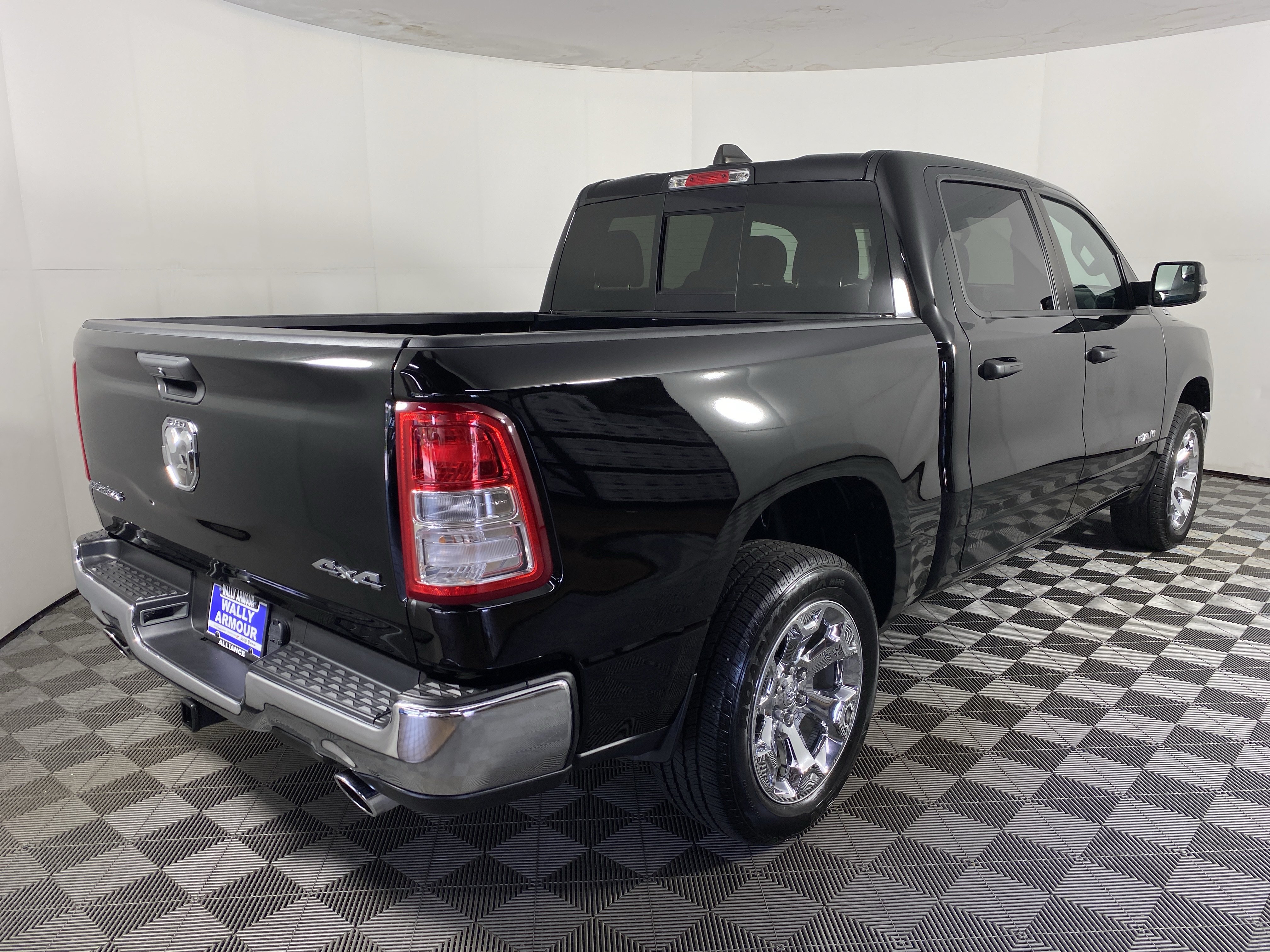 Used 2023 RAM 1500 Big Horn AWD/4WD image 7