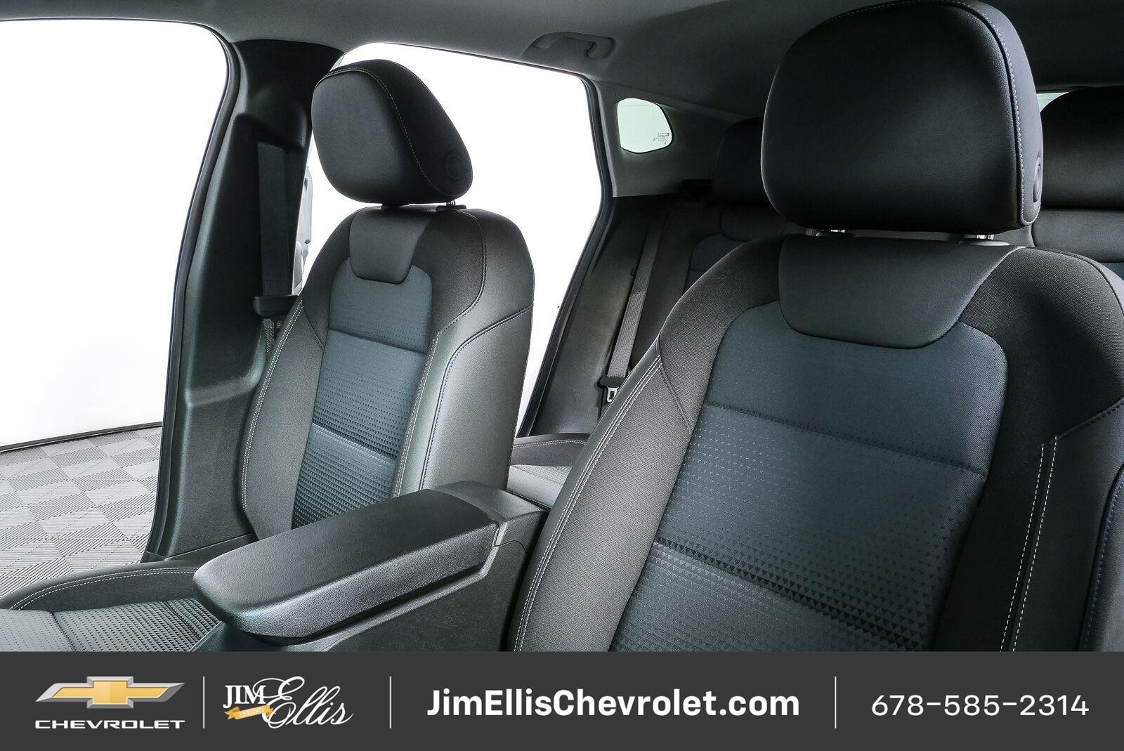 New 2026 Chevrolet Trax LT w/ Sunroof Package FWD image 5