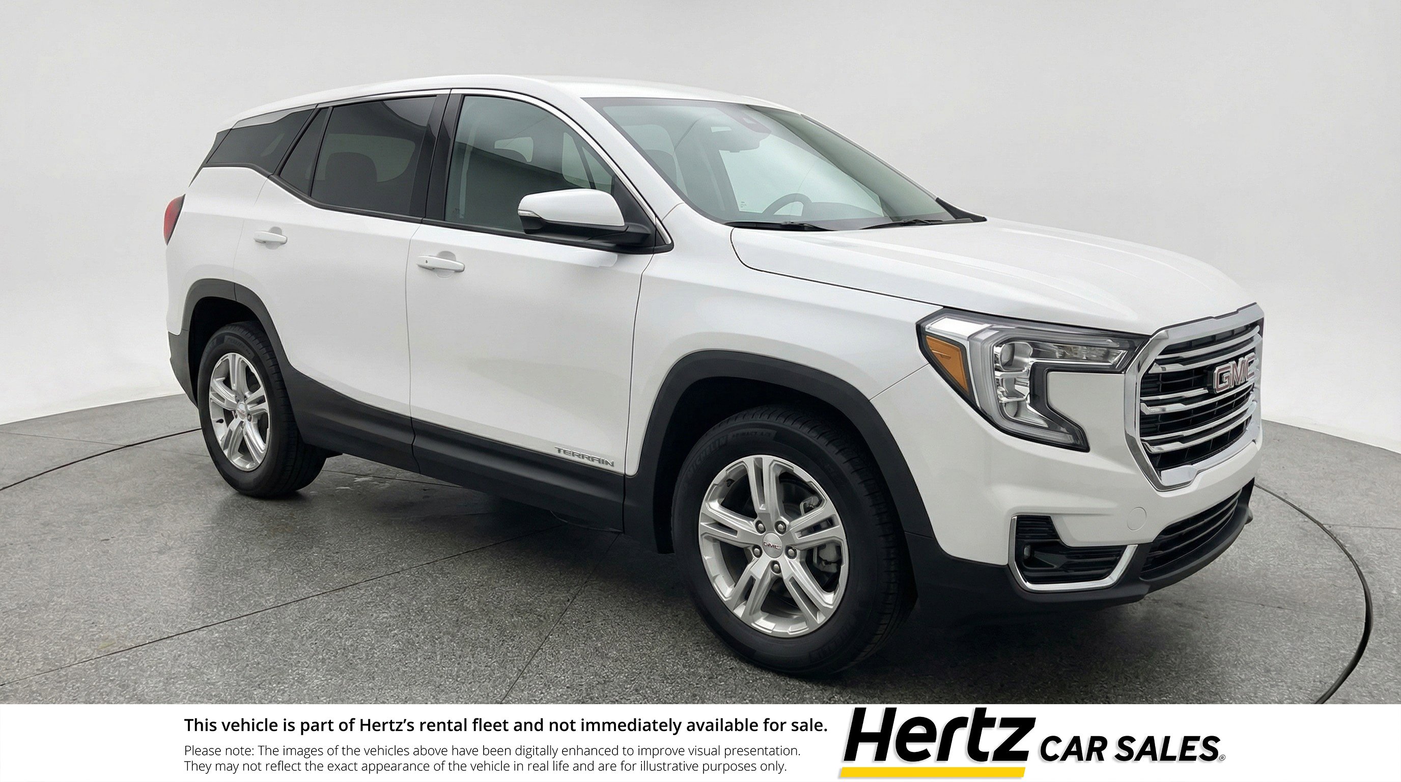 Used 2024 GMC Terrain SLE image 1