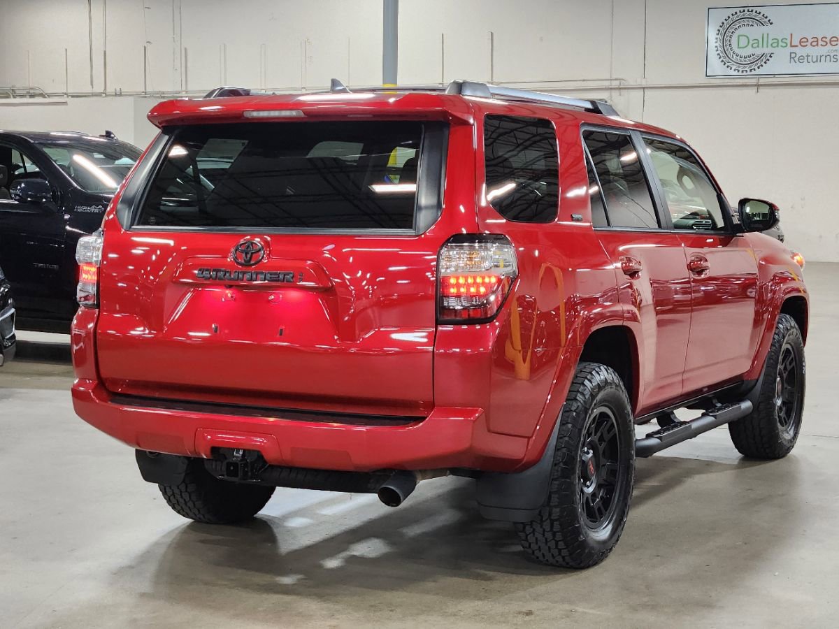 Used 2022 Toyota 4Runner SR5 Premium w/ Moonroof Package image 8