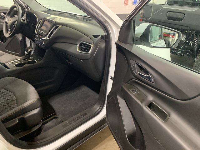 Used 2024 Chevrolet Equinox LT w/ LPO, Floor Liner Package image 15