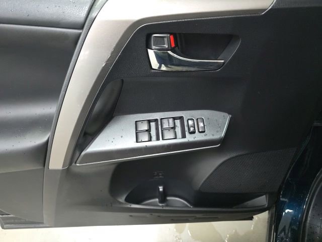 Used 2018 Toyota RAV4 XLE w/ Plus Extra Value Package AWD/4WD image 14