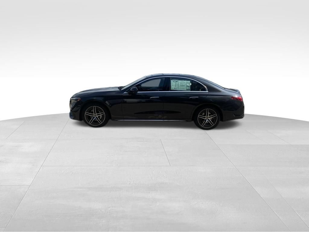 Used 2026 Mercedes-Benz E 350 4MATIC Sedan image 2