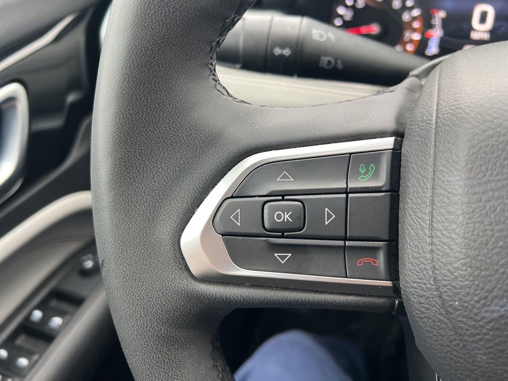 Used 2025 Jeep Compass Limited image 16