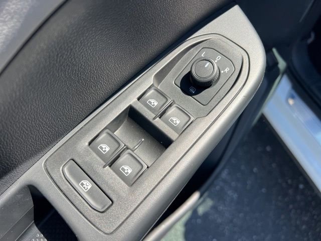 Used 2023 Volkswagen Taos SE image 30