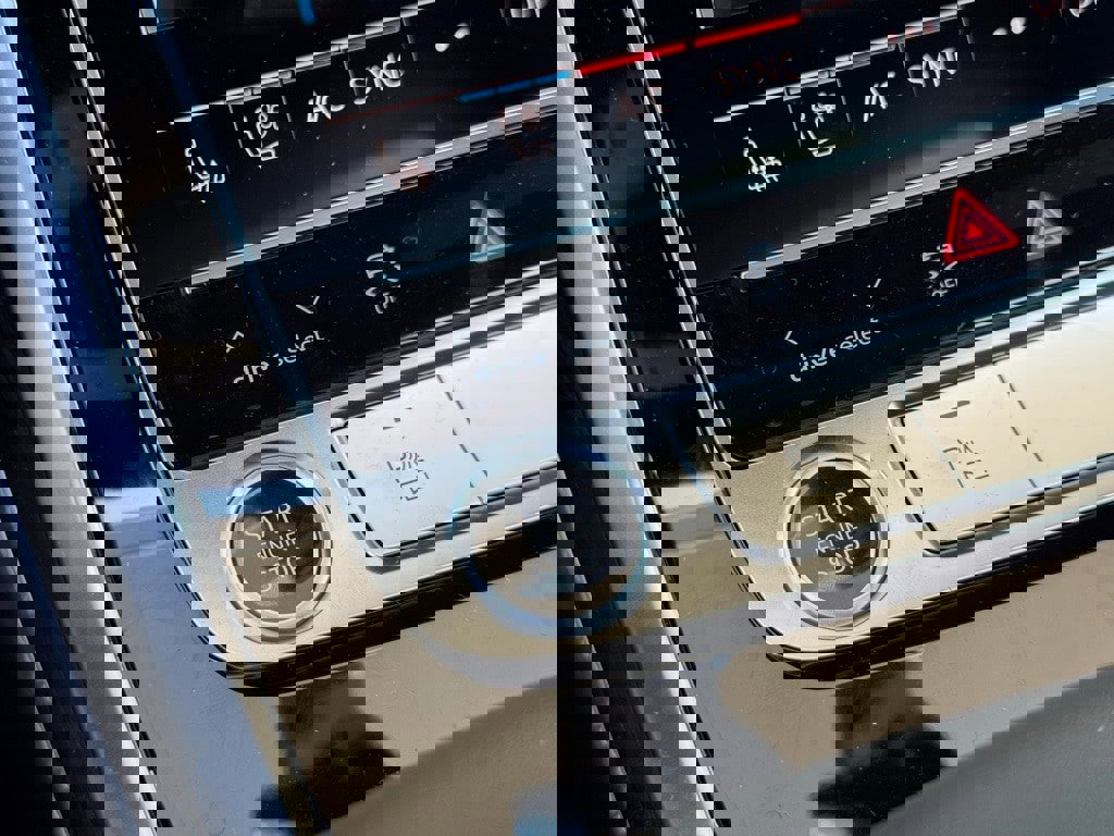 New 2025 Audi Q8 Premium Plus image 30