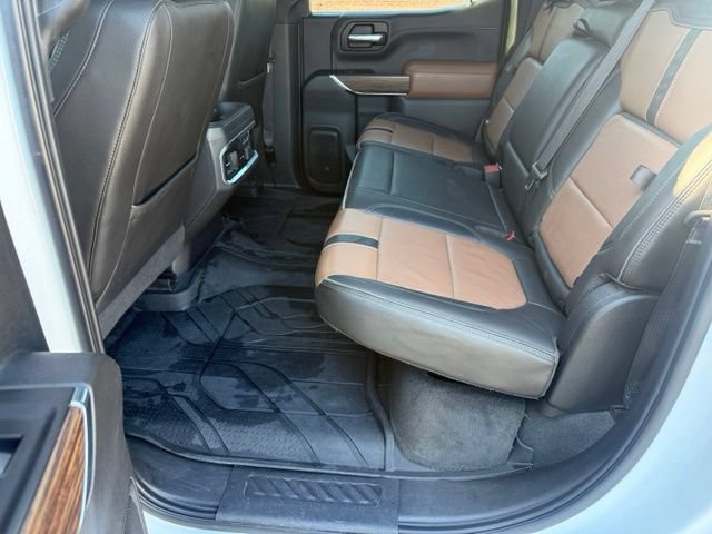Used 2019 Chevrolet Silverado 1500 High Country w/ Technology Package AWD/4WD image 18