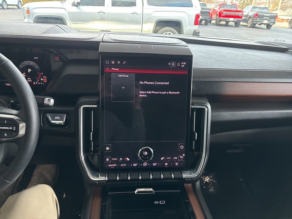 Used 2025 GMC Yukon Denali image 17