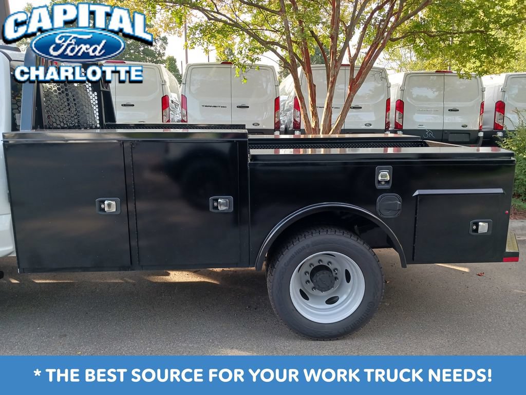 New 2026 Ford F550 4x4 Crew Cab image 8