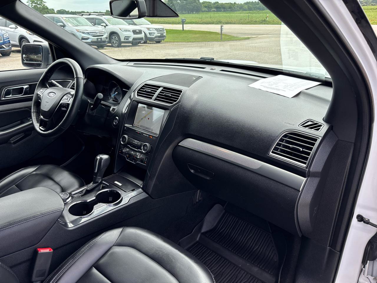 Used 2019 Ford Explorer XLT w/ Equipment Group 202A AWD/4WD image 26