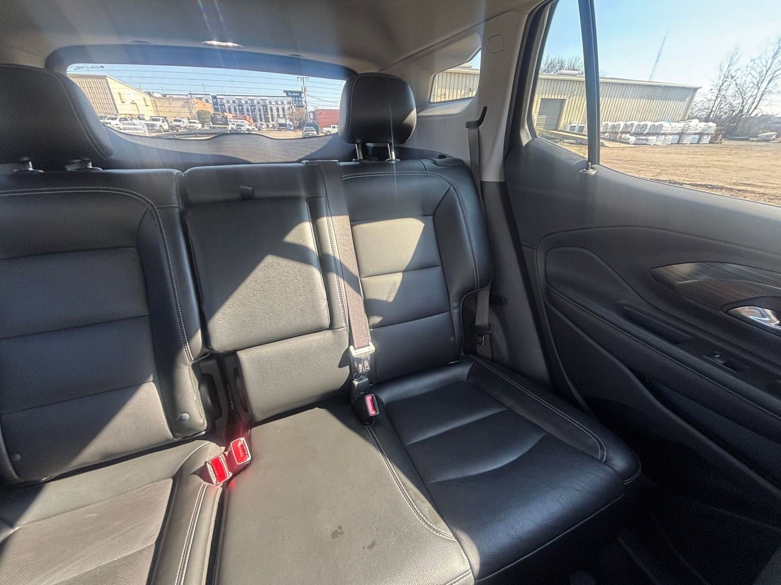 Used 2024 GMC Terrain SLT image 39