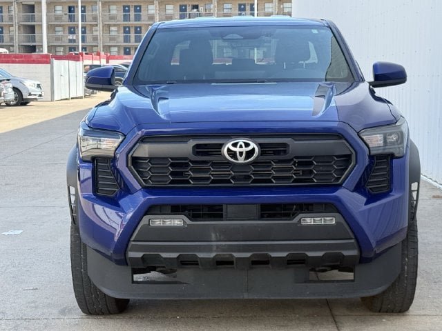 Used 2025 Toyota Tacoma TRD Off-Road AWD/4WD image 8