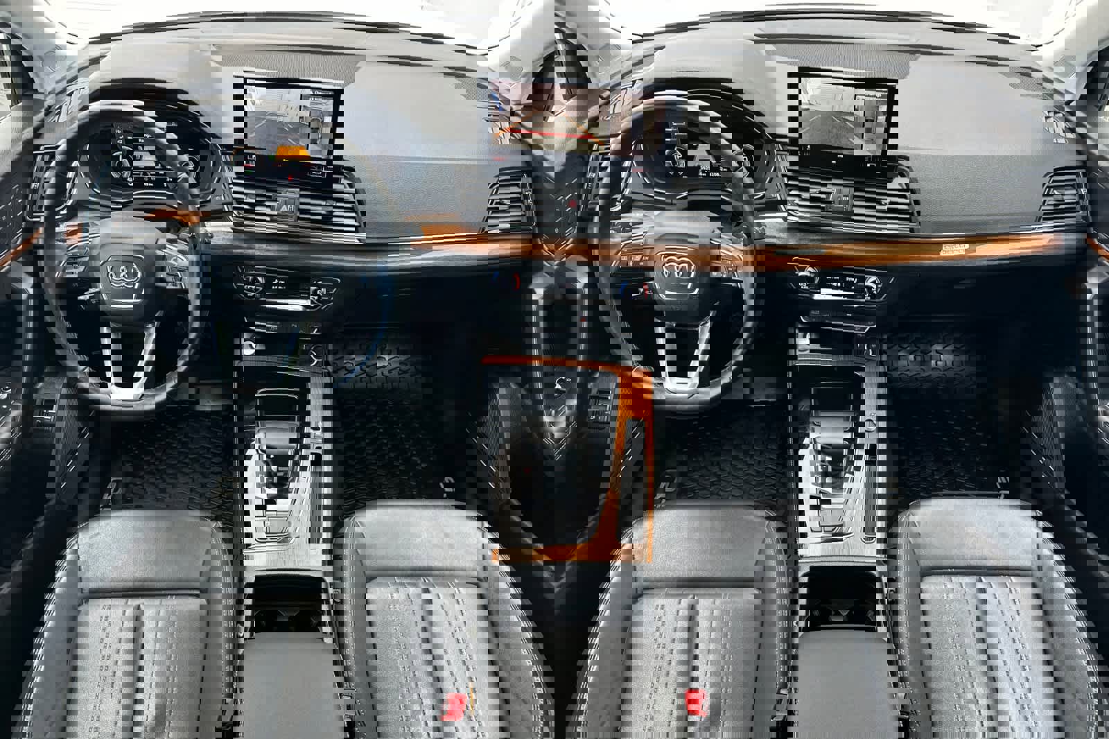 Used 2021 Audi Q5 e Premium Plus image 3