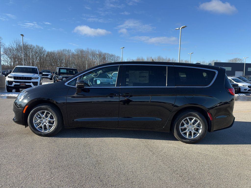 New 2026 Chrysler Voyager LX FWD image 6