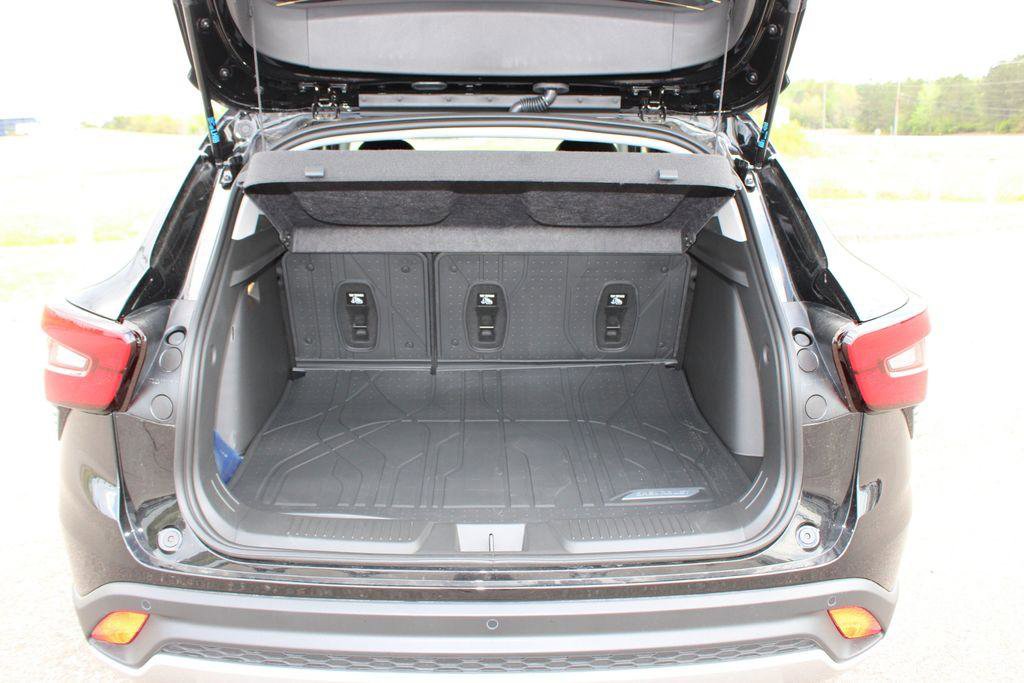 New 2026 Chevrolet Trax LT w/ Driver Confidence Package image 17