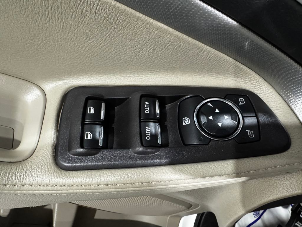 Used 2015 Ford Explorer XLT w/ Equipment Group 202B image 17