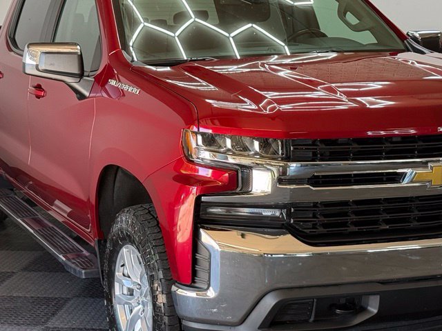 Used 2021 Chevrolet Silverado 1500 LT AWD/4WD image 2