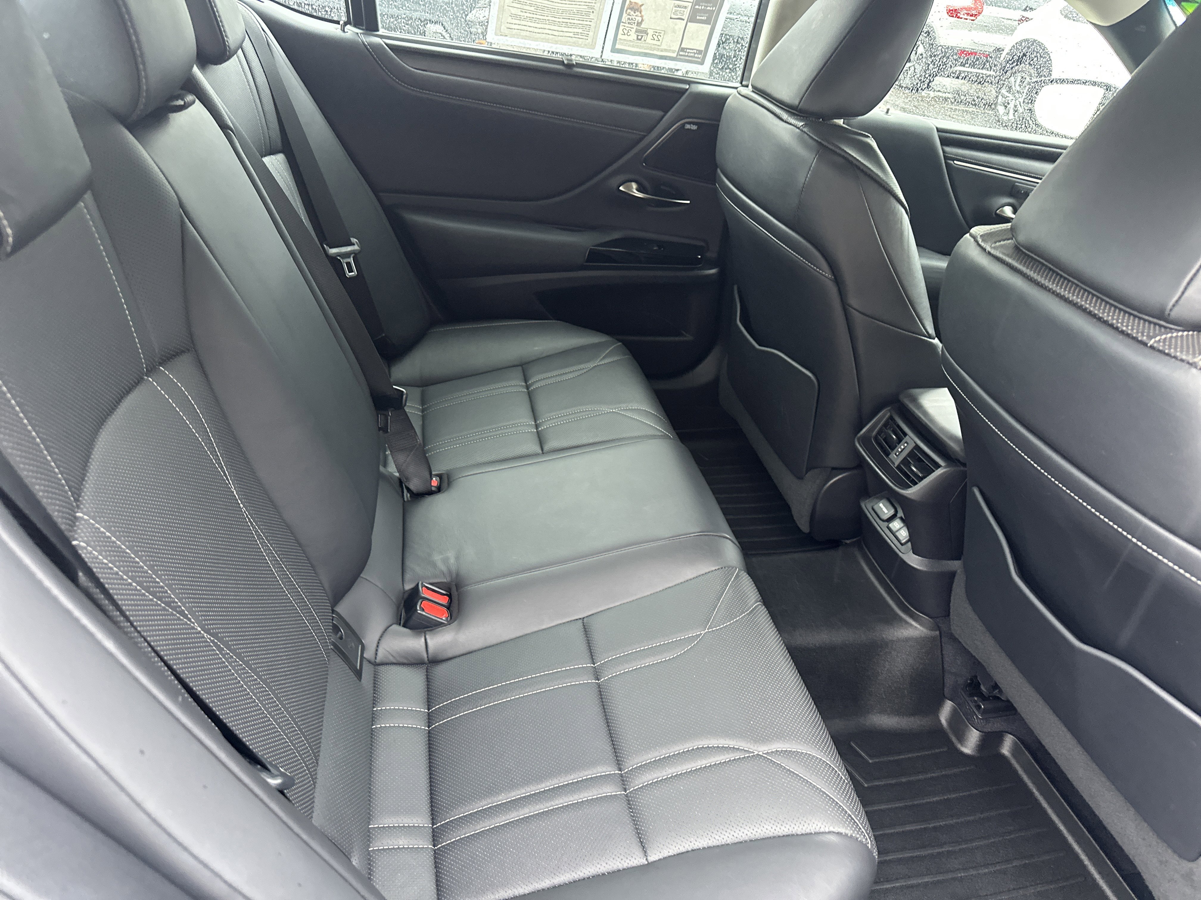 Used 2022 Lexus ES 350 Ultra Luxury image 14