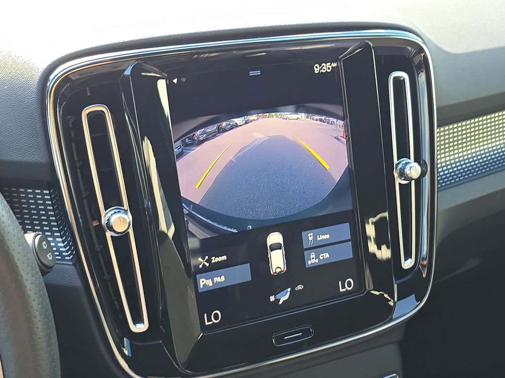 Used 2020 Volvo XC40 T5 R-Design w/ Protection Package Premier image 25