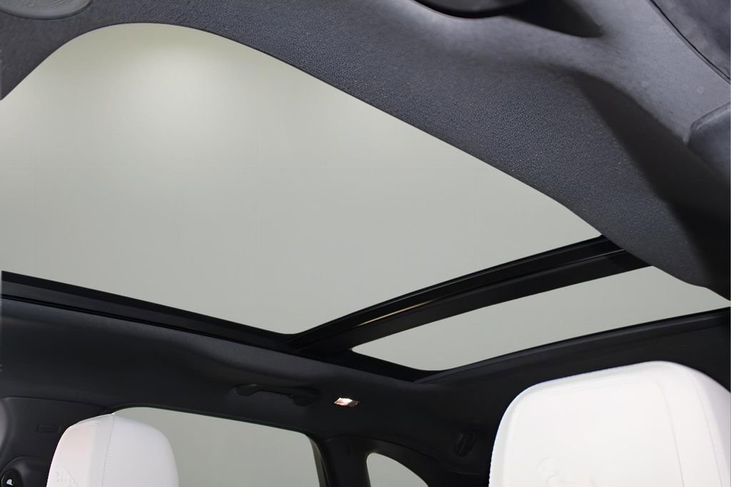 New 2026 Jaguar F-PACE R-Dynamic S AWD/4WD image 28