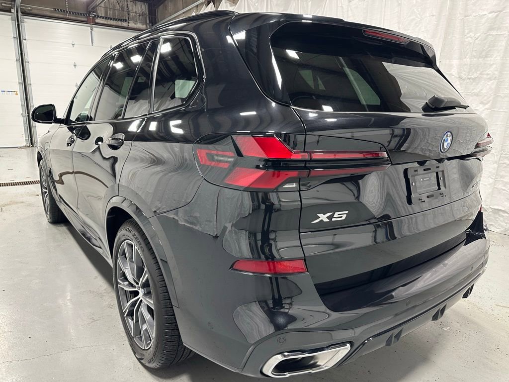 Used 2026 BMW X5 xDrive50e AWD/4WD image 5