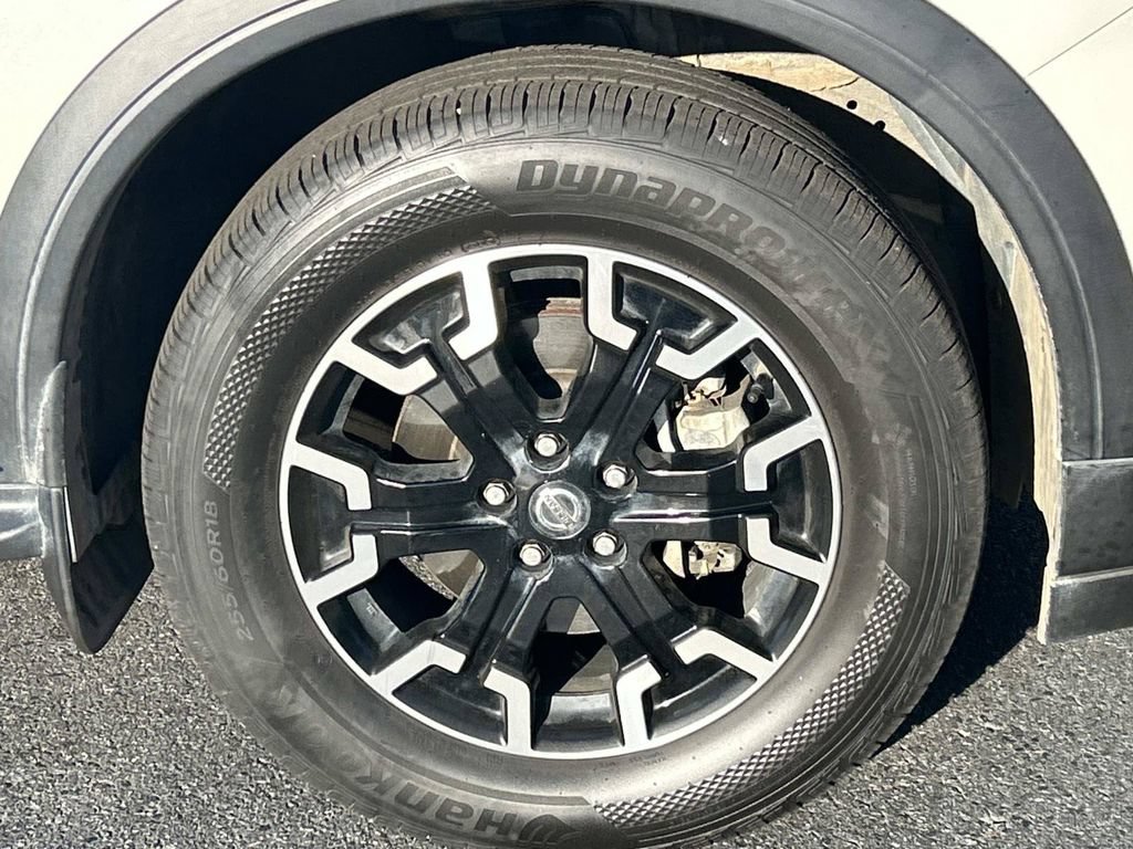 Used 2020 Nissan Pathfinder SL AWD/4WD image 10