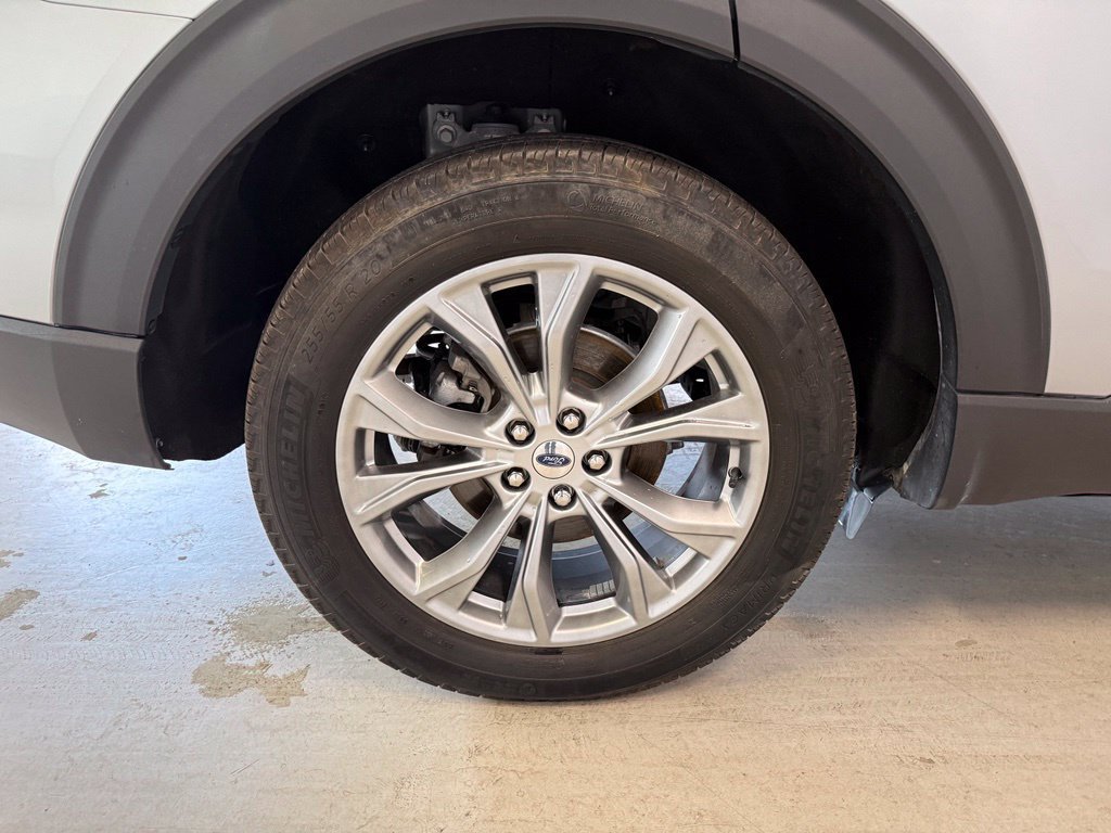 Certified 2024 Ford Explorer XLT w/ Equipment Group 202A AWD/4WD image 11
