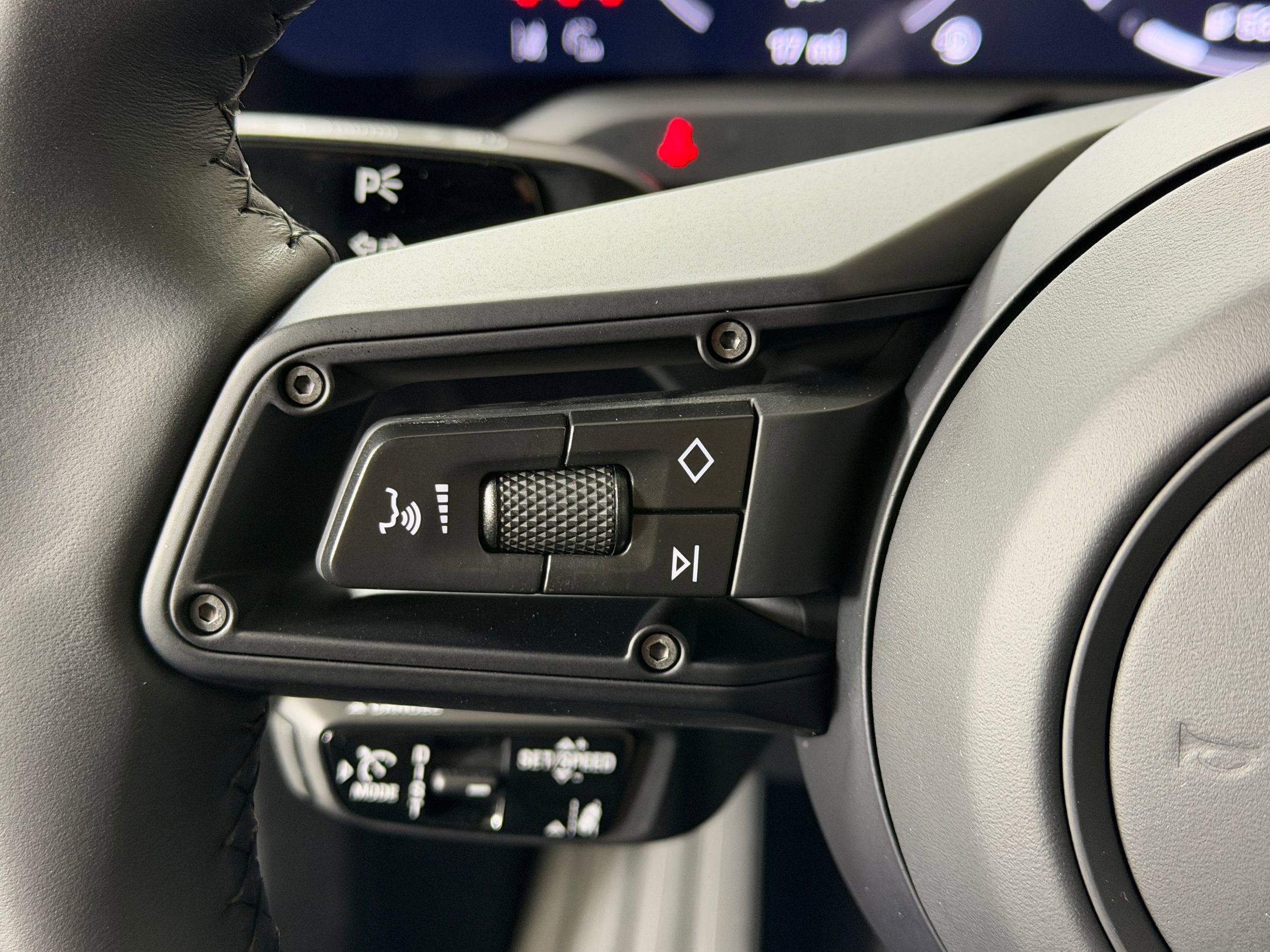 New 2026 Porsche Taycan 4S AWD/4WD image 21
