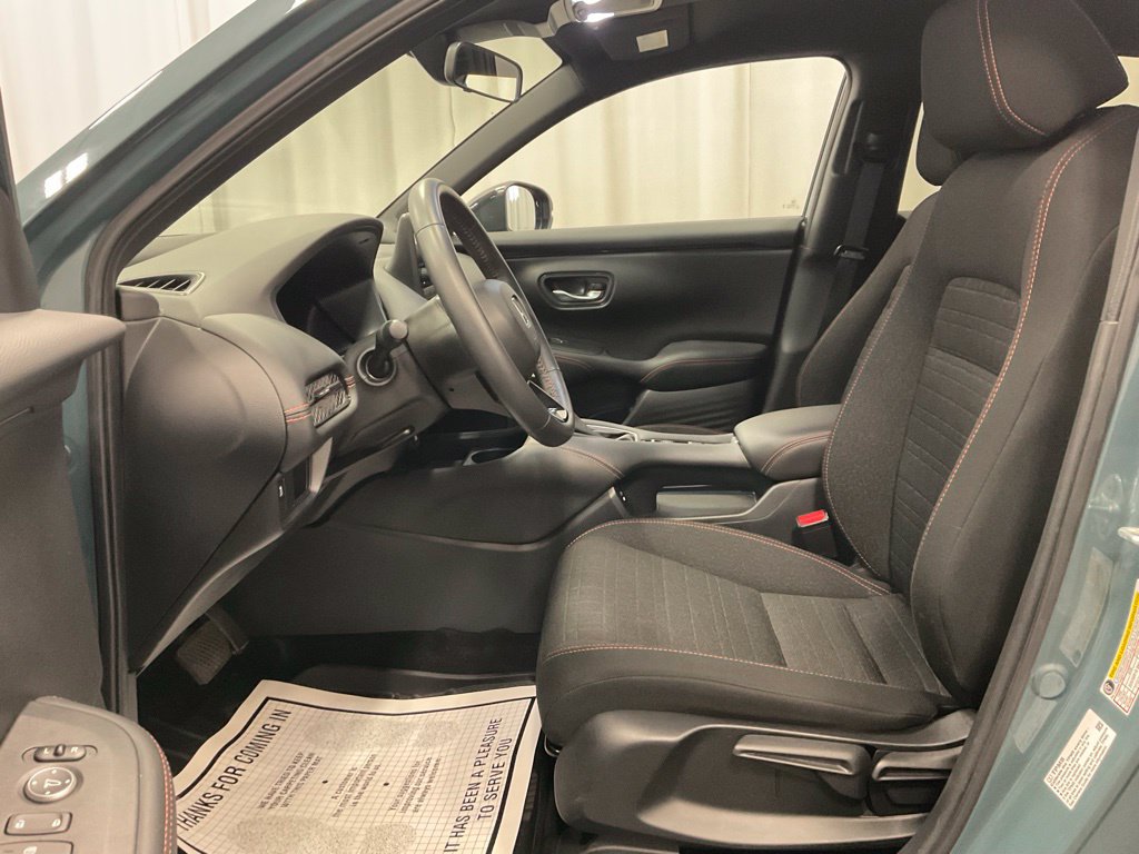 Used 2025 Honda HR-V Sport image 4