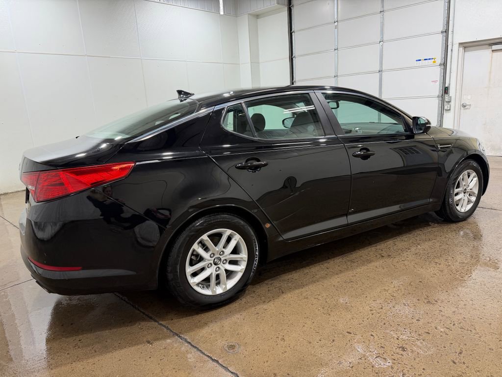 Used 2011 Kia Optima LX w/ Convenience Pkg FWD image 5