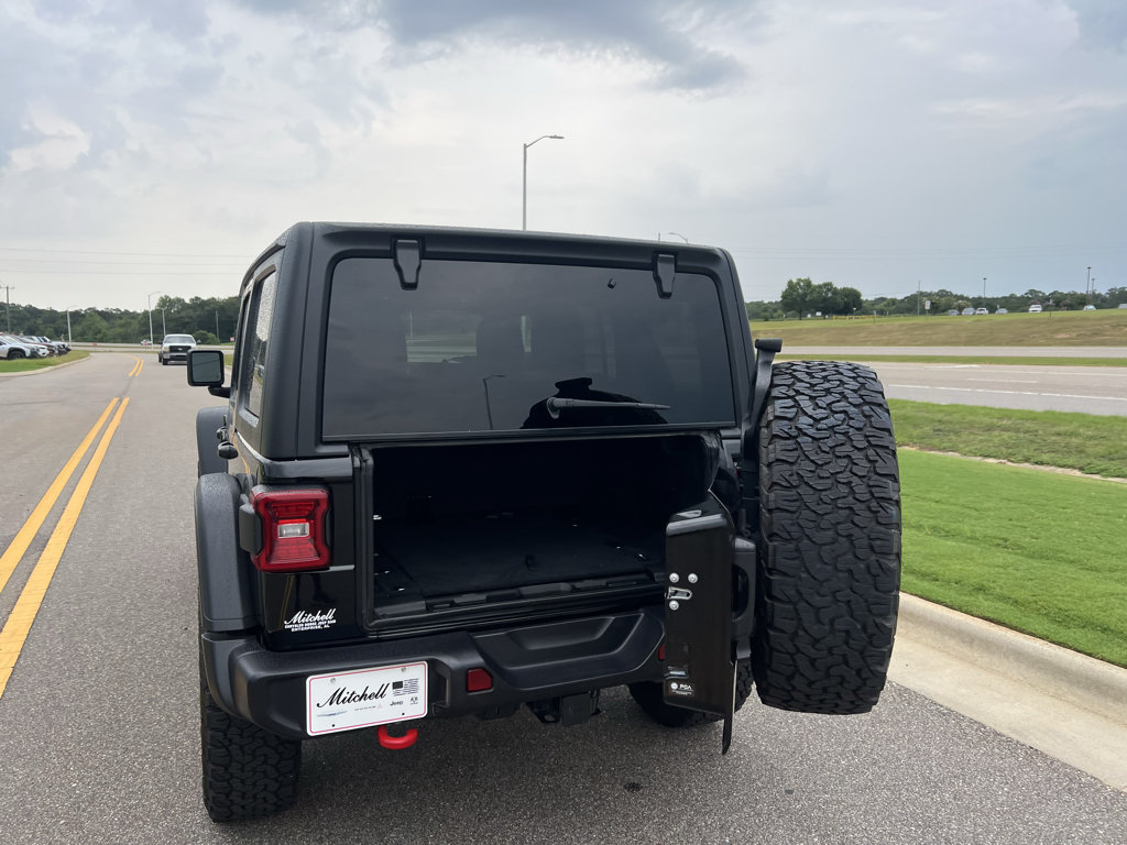Certified 2025 Jeep Wrangler Unlimited Rubicon w/ Convenience Group AWD/4WD image 8