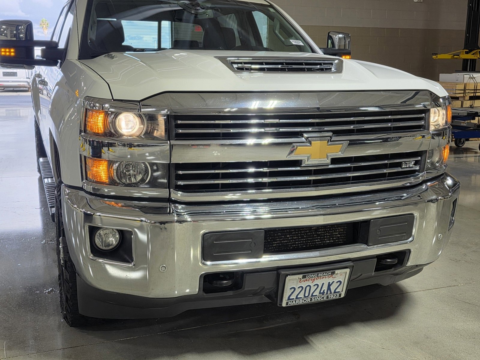 Used 2018 Chevrolet Silverado 3500 LTZ w/ Duramax Plus Package image 8