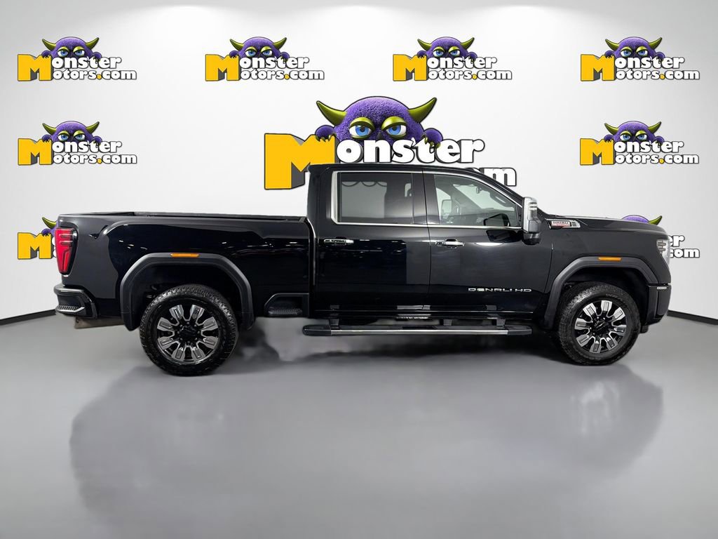 Used 2025 GMC Sierra 2500 Denali image 4
