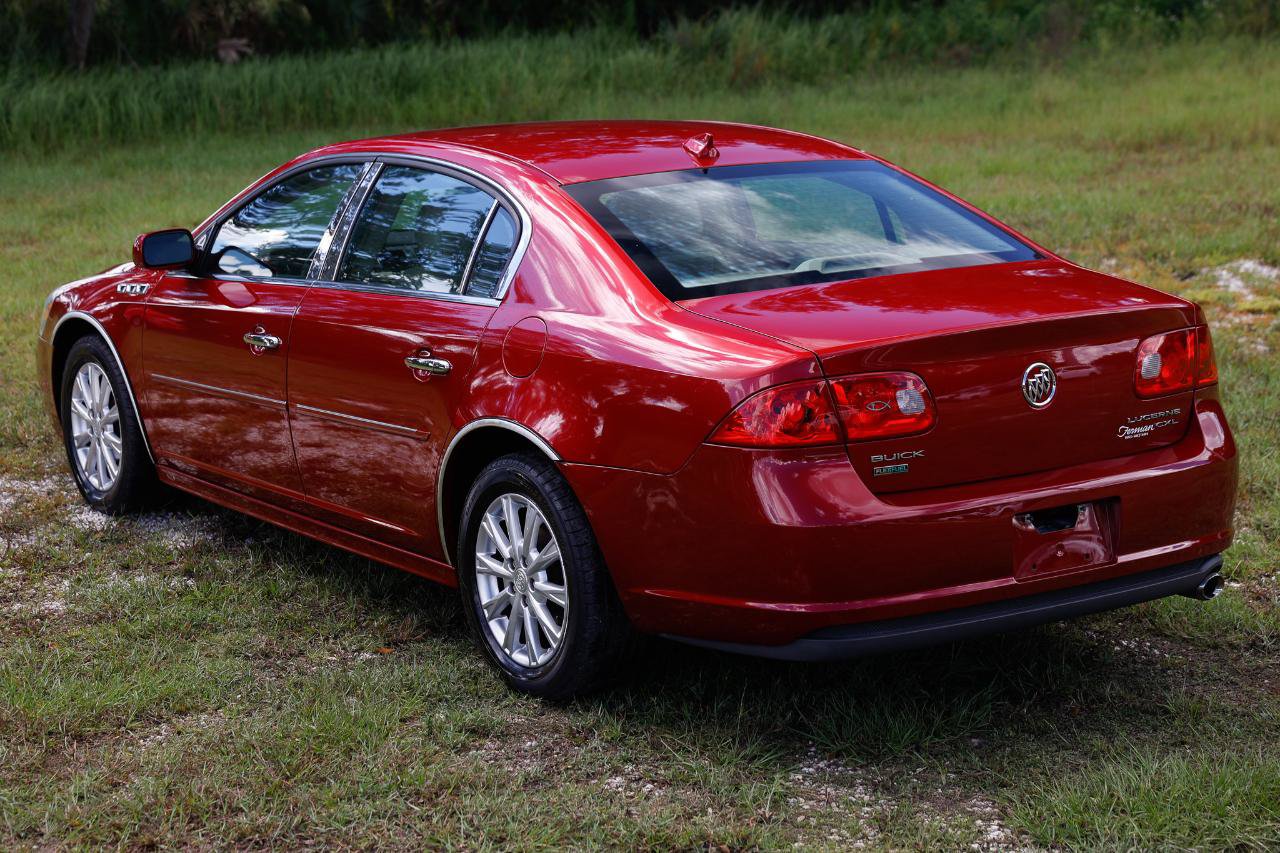 Used 2011 Buick Lucerne CXL FWD image 5