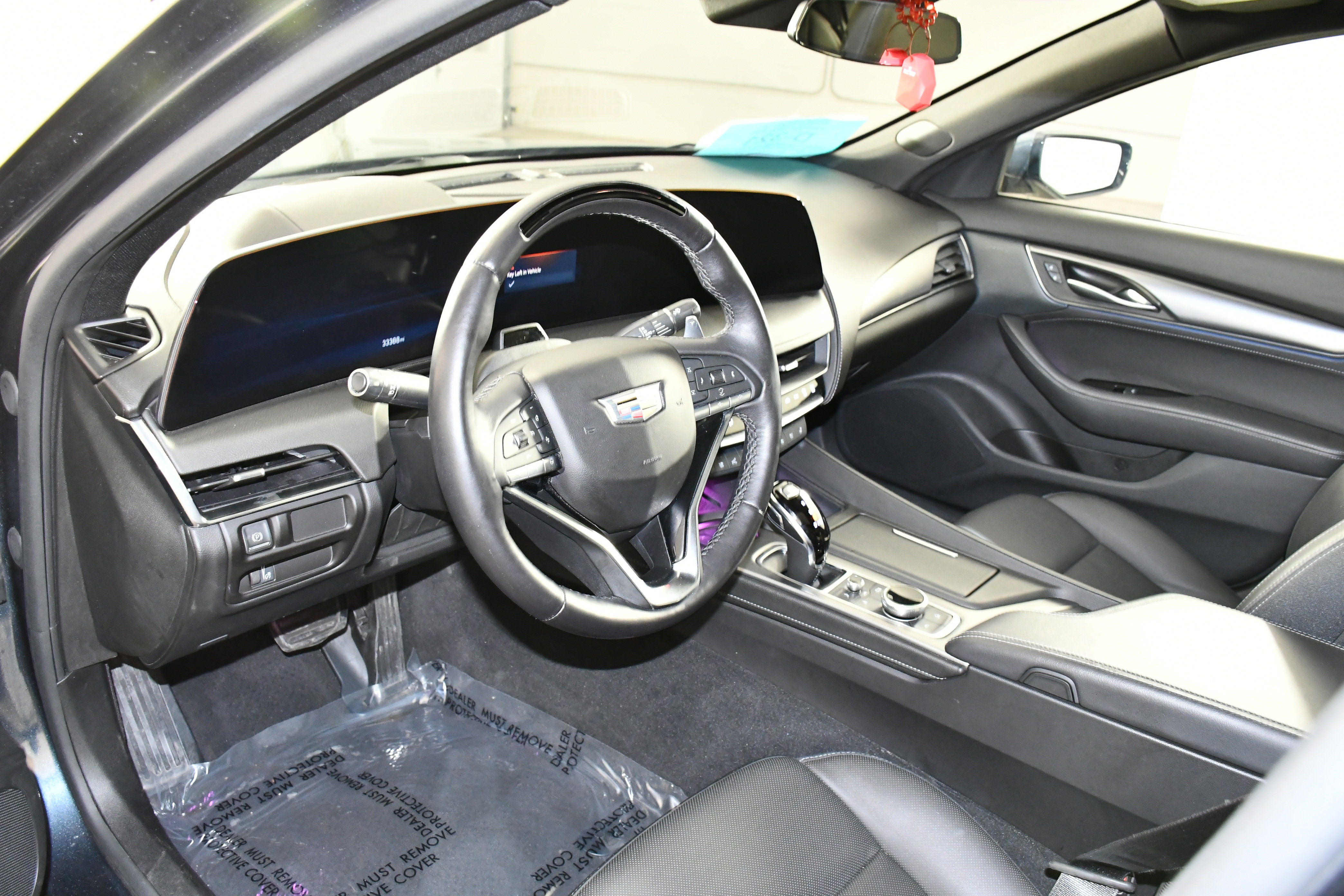 Used 2025 Cadillac CT5 Premium Luxury RWD image 2