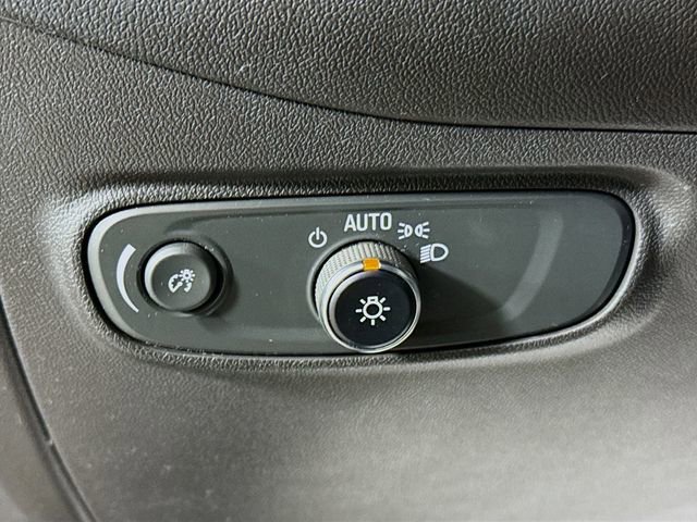 Used 2023 Chevrolet Equinox LT image 10