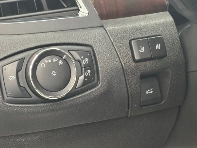 Used 2014 Ford Edge Limited w/ Driver Entry Package FWD image 16