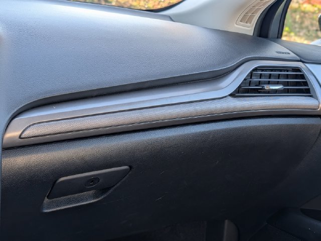 Used 2019 Ford Fusion SE w/ Equipment Group 151A FWD image 16