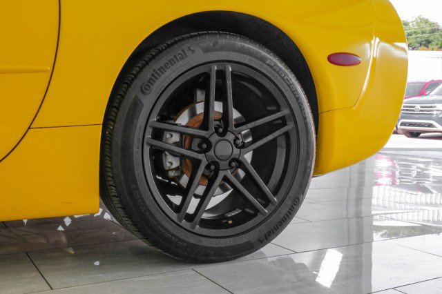 Used 2004 Chevrolet Corvette Convertible w/ Preferred Equipment Group image 56