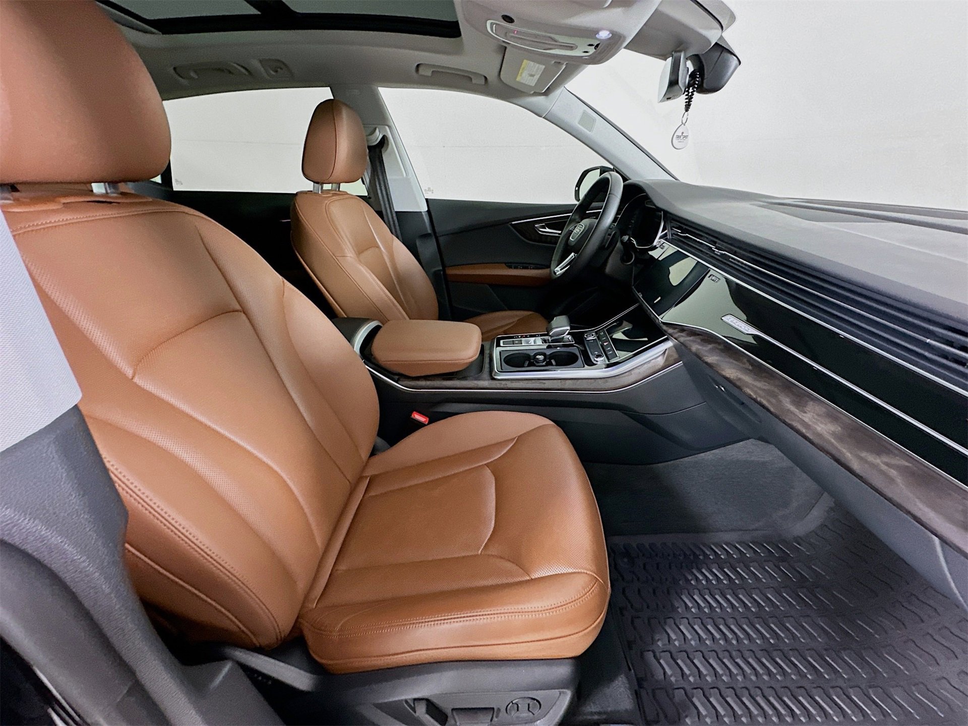 Used 2021 Audi Q8 Premium Plus image 30